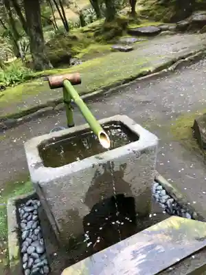 御庭神社の手水舎