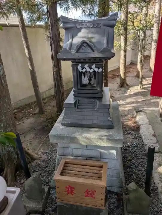 仙台八坂神社の{uncategorized: "未分類", other: "その他", undefined: "問題あり", building: "その他建物", grave: "お墓", sacred_gate: "鳥居", guardian: "狛犬", statue: "像", buddha: "仏像", history: "歴史", nature: "自然", garden: "庭園", animal: "動物", pagoda: "塔", temizu: "手水舎", mountain_gate: "山門・神門", sanctuary: "本殿・本堂", subordinate: "末社・摂社", art: "芸術", scenery: "景色", jizo: "地蔵", ema: "絵馬", goshuin: "御朱印", omikuji: "おみくじ", items: "授与品その他", amulet: "お守り", goshuincho: "御朱印帳", eats: "食事", festival: "お祭り", votive_dance: "神楽", shichigosan: "七五三参", wedding: "結婚式", experience: "体験その他", initially: "初詣", around: "周辺", anti_infection: "感染症対策"}