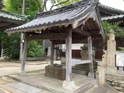 三島神社の手水舎