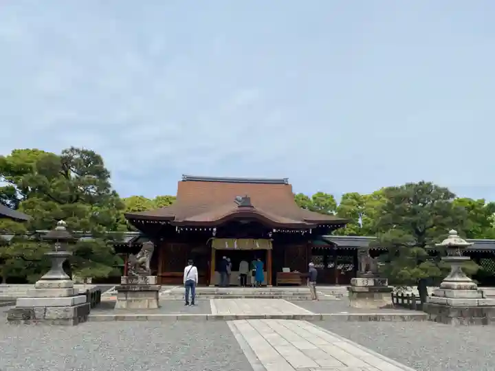 城南宮の本殿・本堂