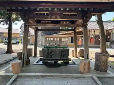 豊川進雄神社の手水舎