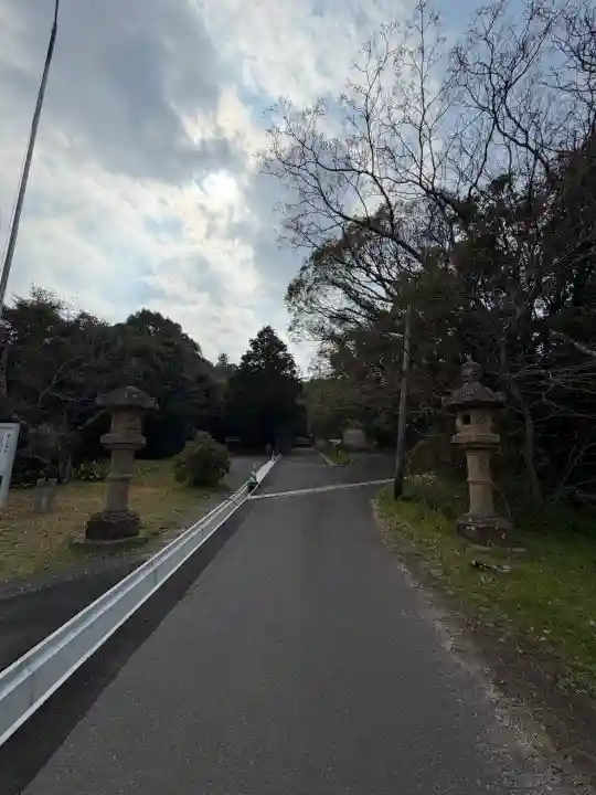 長浜神社の{uncategorized: "未分類", other: "その他", undefined: "問題あり", building: "その他建物", grave: "お墓", sacred_gate: "鳥居", guardian: "狛犬", statue: "像", buddha: "仏像", history: "歴史", nature: "自然", garden: "庭園", animal: "動物", pagoda: "塔", temizu: "手水舎", mountain_gate: "山門・神門", sanctuary: "本殿・本堂", subordinate: "末社・摂社", art: "芸術", scenery: "景色", jizo: "地蔵", ema: "絵馬", goshuin: "御朱印", omikuji: "おみくじ", items: "授与品その他", amulet: "お守り", goshuincho: "御朱印帳", eats: "食事", festival: "お祭り", votive_dance: "神楽", shichigosan: "七五三参", wedding: "結婚式", experience: "体験その他", initially: "初詣", around: "周辺", anti_infection: "感染症対策"}