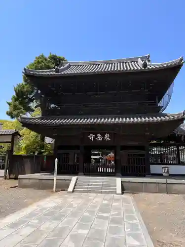 泉岳寺の山門・神門