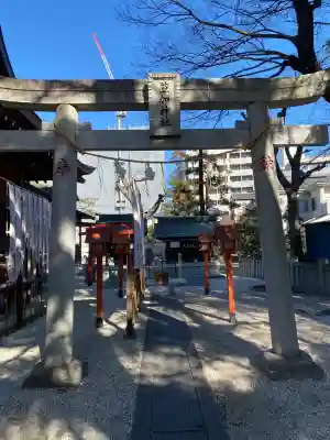 草加神社の{uncategorized: "未分類", other: "その他", undefined: "問題あり", building: "その他建物", grave: "お墓", sacred_gate: "鳥居", guardian: "狛犬", statue: "像", buddha: "仏像", history: "歴史", nature: "自然", garden: "庭園", animal: "動物", pagoda: "塔", temizu: "手水舎", mountain_gate: "山門・神門", sanctuary: "本殿・本堂", subordinate: "末社・摂社", art: "芸術", scenery: "景色", jizo: "地蔵", ema: "絵馬", goshuin: "御朱印", omikuji: "おみくじ", items: "授与品その他", amulet: "お守り", goshuincho: "御朱印帳", eats: "食事", festival: "お祭り", votive_dance: "神楽", shichigosan: "七五三参", wedding: "結婚式", experience: "体験その他", initially: "初詣", around: "周辺", anti_infection: "感染症対策"}