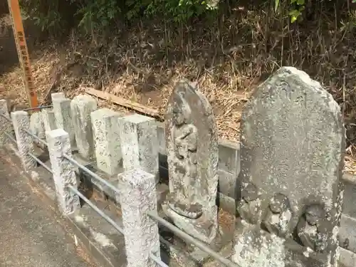 白山神社の仏像