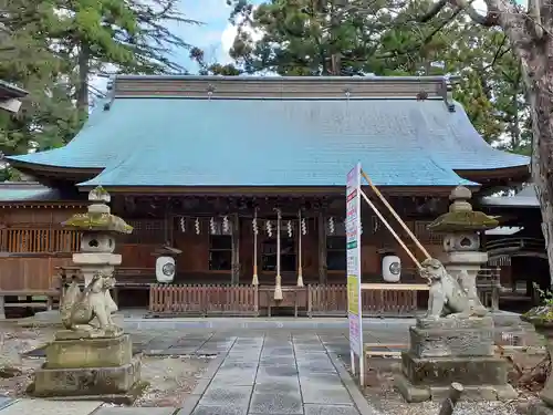 蠶養國神社の本殿