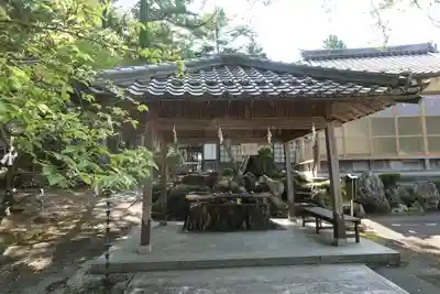 須部神社の手水舎