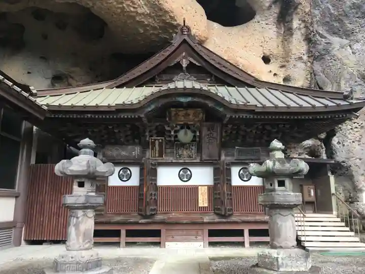 大谷寺の本殿・本堂