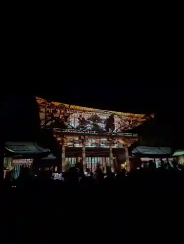 武蔵一宮氷川神社の{uncategorized: "未分類", other: "その他", undefined: "問題あり", building: "その他建物", grave: "お墓", sacred_gate: "鳥居", guardian: "狛犬", statue: "像", buddha: "仏像", history: "歴史", nature: "自然", garden: "庭園", animal: "動物", pagoda: "塔", temizu: "手水舎", mountain_gate: "山門・神門", sanctuary: "本殿・本堂", subordinate: "末社・摂社", art: "芸術", scenery: "景色", jizo: "地蔵", ema: "絵馬", goshuin: "御朱印", omikuji: "おみくじ", items: "授与品その他", amulet: "お守り", goshuincho: "御朱印帳", eats: "食事", festival: "お祭り", votive_dance: "神楽", shichigosan: "七五三参", wedding: "結婚式", experience: "体験その他", initially: "初詣", around: "周辺", anti_infection: "感染症対策"}