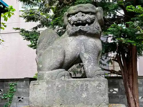 豊平神社の狛犬