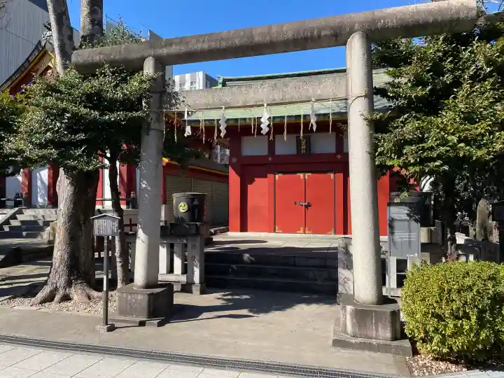 神田神社(神田明神)の{uncategorized: "未分類", other: "その他", undefined: "問題あり", building: "その他建物", grave: "お墓", sacred_gate: "鳥居", guardian: "狛犬", statue: "像", buddha: "仏像", history: "歴史", nature: "自然", garden: "庭園", animal: "動物", pagoda: "塔", temizu: "手水舎", mountain_gate: "山門・神門", sanctuary: "本殿・本堂", subordinate: "末社・摂社", art: "芸術", scenery: "景色", jizo: "地蔵", ema: "絵馬", goshuin: "御朱印", omikuji: "おみくじ", items: "授与品その他", amulet: "お守り", goshuincho: "御朱印帳", eats: "食事", festival: "お祭り", votive_dance: "神楽", shichigosan: "七五三参", wedding: "結婚式", experience: "体験その他", initially: "初詣", around: "周辺", anti_infection: "感染症対策"}