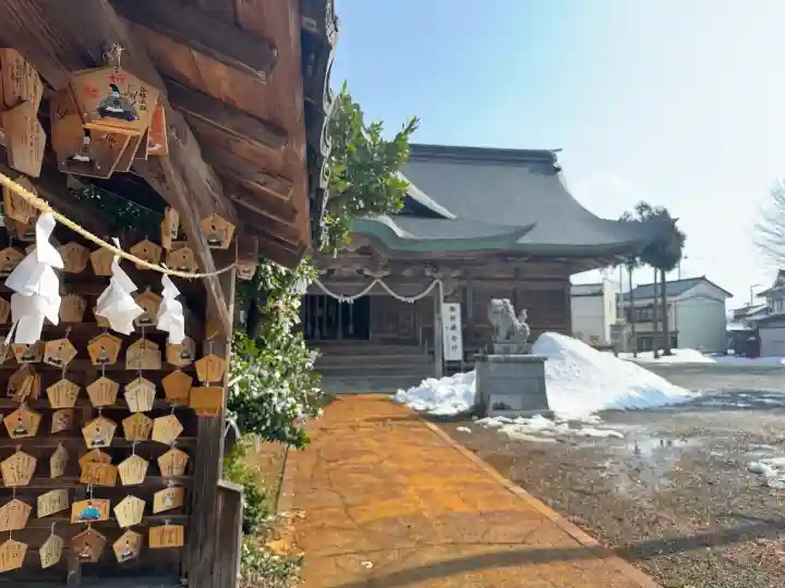 鶴岡天満宮の{uncategorized: "未分類", other: "その他", undefined: "問題あり", building: "その他建物", grave: "お墓", sacred_gate: "鳥居", guardian: "狛犬", statue: "像", buddha: "仏像", history: "歴史", nature: "自然", garden: "庭園", animal: "動物", pagoda: "塔", temizu: "手水舎", mountain_gate: "山門・神門", sanctuary: "本殿・本堂", subordinate: "末社・摂社", art: "芸術", scenery: "景色", jizo: "地蔵", ema: "絵馬", goshuin: "御朱印", omikuji: "おみくじ", items: "授与品その他", amulet: "お守り", goshuincho: "御朱印帳", eats: "食事", festival: "お祭り", votive_dance: "神楽", shichigosan: "七五三参", wedding: "結婚式", experience: "体験その他", initially: "初詣", around: "周辺", anti_infection: "感染症対策"}