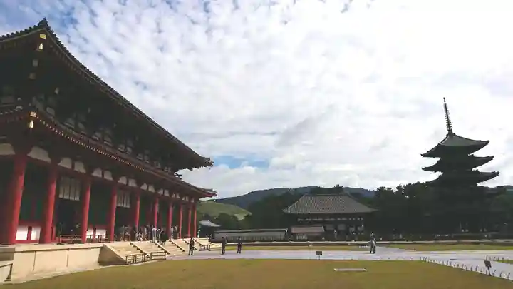 興福寺の本殿・本堂