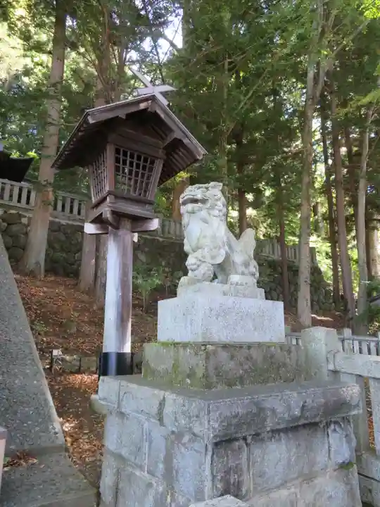 手長神社の狛犬