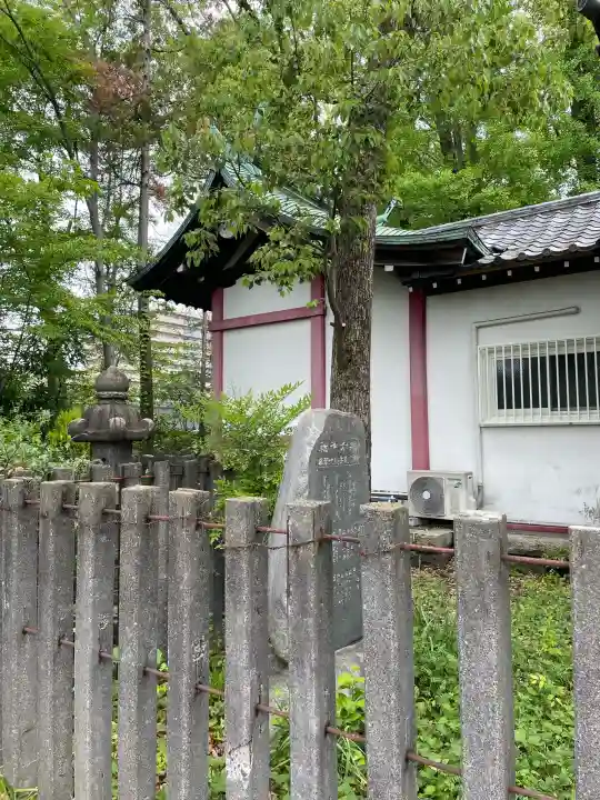 船方神社の{uncategorized: "未分類", other: "その他", undefined: "問題あり", building: "その他建物", grave: "お墓", sacred_gate: "鳥居", guardian: "狛犬", statue: "像", buddha: "仏像", history: "歴史", nature: "自然", garden: "庭園", animal: "動物", pagoda: "塔", temizu: "手水舎", mountain_gate: "山門・神門", sanctuary: "本殿・本堂", subordinate: "末社・摂社", art: "芸術", scenery: "景色", jizo: "地蔵", ema: "絵馬", goshuin: "御朱印", omikuji: "おみくじ", items: "授与品その他", amulet: "お守り", goshuincho: "御朱印帳", eats: "食事", festival: "お祭り", votive_dance: "神楽", shichigosan: "七五三参", wedding: "結婚式", experience: "体験その他", initially: "初詣", around: "周辺", anti_infection: "感染症対策"}