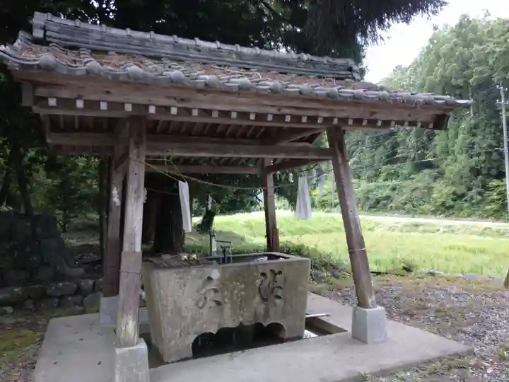 七社神明神社の手水舎