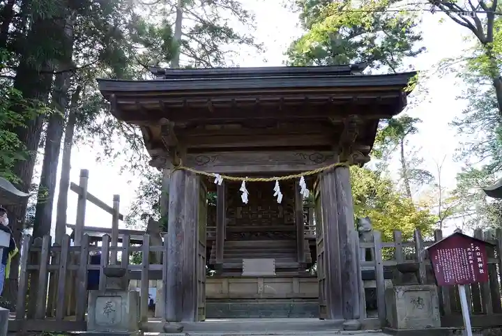 武蔵御嶽神社の末社・摂社
