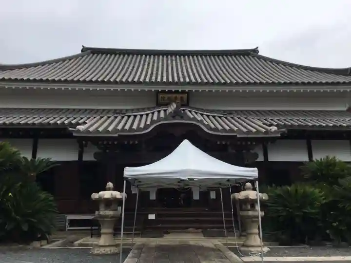 國前寺の本殿・本堂