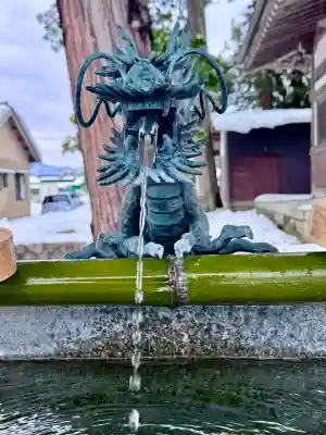 大宮賣神社の{uncategorized: "未分類", other: "その他", undefined: "問題あり", building: "その他建物", grave: "お墓", sacred_gate: "鳥居", guardian: "狛犬", statue: "像", buddha: "仏像", history: "歴史", nature: "自然", garden: "庭園", animal: "動物", pagoda: "塔", temizu: "手水舎", mountain_gate: "山門・神門", sanctuary: "本殿・本堂", subordinate: "末社・摂社", art: "芸術", scenery: "景色", jizo: "地蔵", ema: "絵馬", goshuin: "御朱印", omikuji: "おみくじ", items: "授与品その他", amulet: "お守り", goshuincho: "御朱印帳", eats: "食事", festival: "お祭り", votive_dance: "神楽", shichigosan: "七五三参", wedding: "結婚式", experience: "体験その他", initially: "初詣", around: "周辺", anti_infection: "感染症対策"}