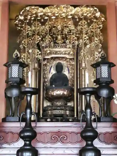 安楽寺の本殿・本堂