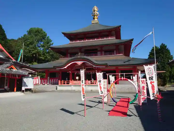 播州成田山法輪寺の本殿・本堂