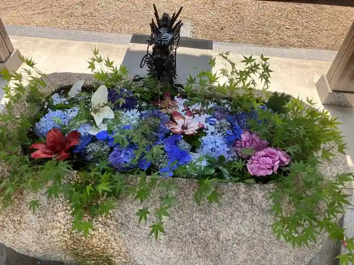 神館神社の手水舎