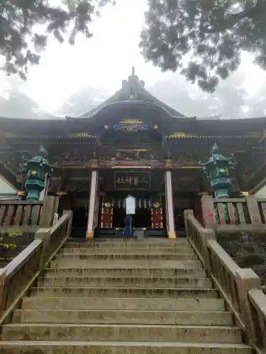 三峯神社の{uncategorized: "未分類", other: "その他", undefined: "問題あり", building: "その他建物", grave: "お墓", sacred_gate: "鳥居", guardian: "狛犬", statue: "像", buddha: "仏像", history: "歴史", nature: "自然", garden: "庭園", animal: "動物", pagoda: "塔", temizu: "手水舎", mountain_gate: "山門・神門", sanctuary: "本殿・本堂", subordinate: "末社・摂社", art: "芸術", scenery: "景色", jizo: "地蔵", ema: "絵馬", goshuin: "御朱印", omikuji: "おみくじ", items: "授与品その他", amulet: "お守り", goshuincho: "御朱印帳", eats: "食事", festival: "お祭り", votive_dance: "神楽", shichigosan: "七五三参", wedding: "結婚式", experience: "体験その他", initially: "初詣", around: "周辺", anti_infection: "感染症対策"}