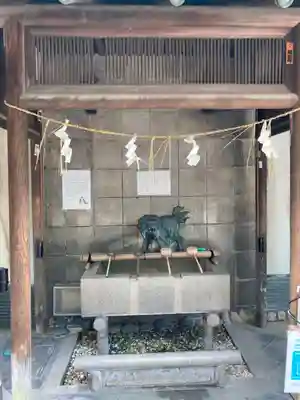 難波八阪神社の手水舎