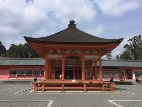 美濃國一宮　南宮大社の本殿・本堂