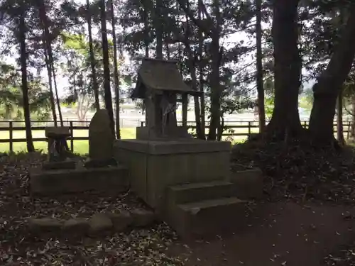 薩都神社の末社