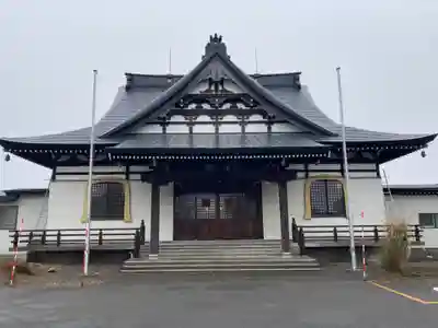 実勝寺の本殿・本堂