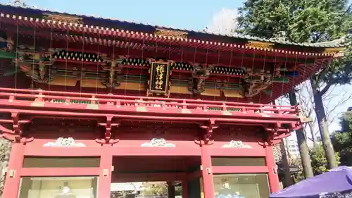 根津神社の山門・神門