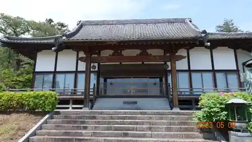 高平寺の本殿・本堂