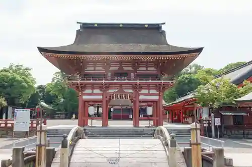 津島神社の山門・神門