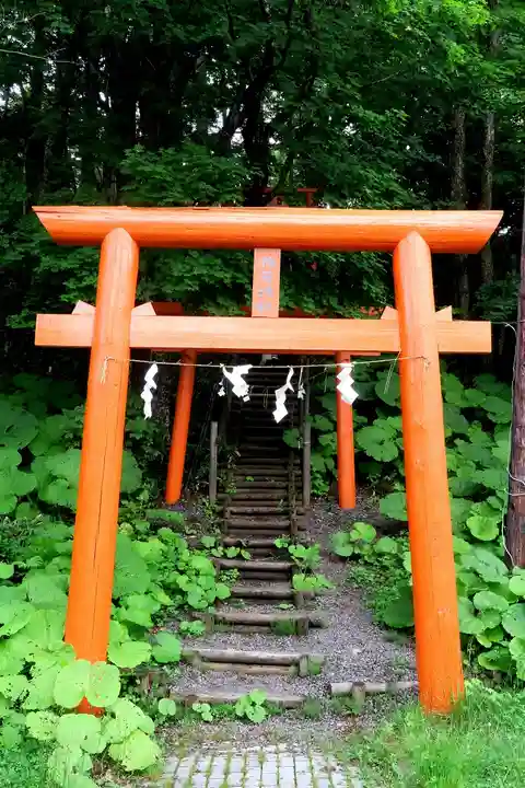 阿寒湖稲荷神社の鳥居