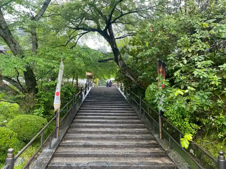 岡寺(龍蓋寺)の{uncategorized: "未分類", other: "その他", undefined: "問題あり", building: "その他建物", grave: "お墓", sacred_gate: "鳥居", guardian: "狛犬", statue: "像", buddha: "仏像", history: "歴史", nature: "自然", garden: "庭園", animal: "動物", pagoda: "塔", temizu: "手水舎", mountain_gate: "山門・神門", sanctuary: "本殿・本堂", subordinate: "末社・摂社", art: "芸術", scenery: "景色", jizo: "地蔵", ema: "絵馬", goshuin: "御朱印", omikuji: "おみくじ", items: "授与品その他", amulet: "お守り", goshuincho: "御朱印帳", eats: "食事", festival: "お祭り", votive_dance: "神楽", shichigosan: "七五三参", wedding: "結婚式", experience: "体験その他", initially: "初詣", around: "周辺", anti_infection: "感染症対策"}