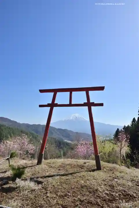 富士山遙拝所(天空の鳥居)(山梨県)