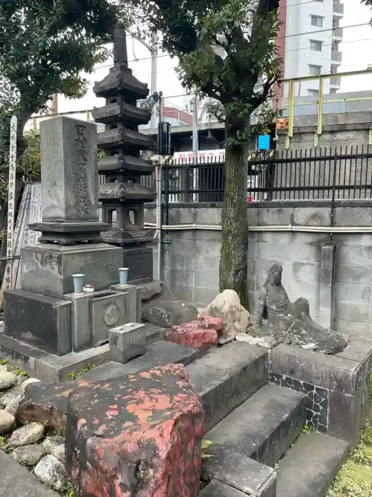 正覚寺の{uncategorized: "未分類", other: "その他", undefined: "問題あり", building: "その他建物", grave: "お墓", sacred_gate: "鳥居", guardian: "狛犬", statue: "像", buddha: "仏像", history: "歴史", nature: "自然", garden: "庭園", animal: "動物", pagoda: "塔", temizu: "手水舎", mountain_gate: "山門・神門", sanctuary: "本殿・本堂", subordinate: "末社・摂社", art: "芸術", scenery: "景色", jizo: "地蔵", ema: "絵馬", goshuin: "御朱印", omikuji: "おみくじ", items: "授与品その他", amulet: "お守り", goshuincho: "御朱印帳", eats: "食事", festival: "お祭り", votive_dance: "神楽", shichigosan: "七五三参", wedding: "結婚式", experience: "体験その他", initially: "初詣", around: "周辺", anti_infection: "感染症対策"}