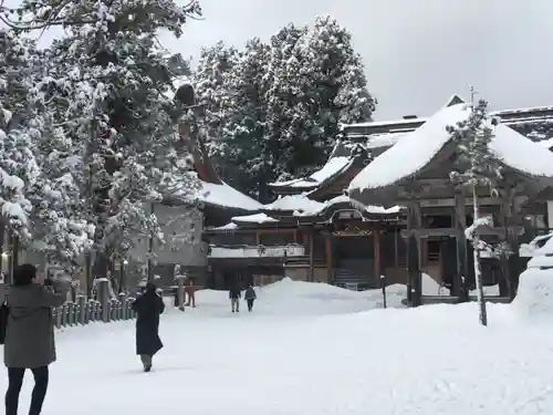 出羽神社(出羽三山神社)～三神合祭殿～の本殿