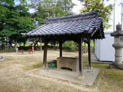 春日社の手水舎