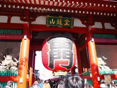 浅草寺の山門・神門