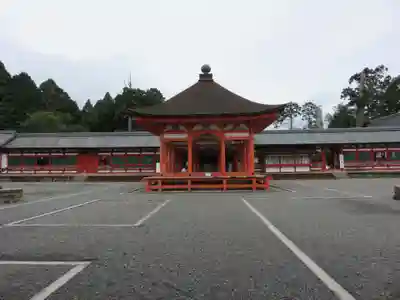 美濃國一宮　南宮大社の本殿・本堂