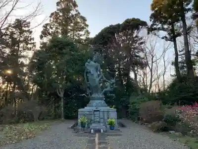 慈母観音の仏像