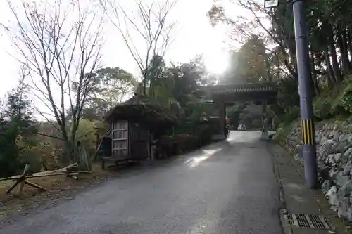 金峯山寺の山門