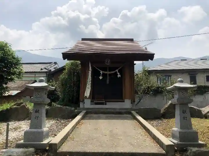 神子畢神社の本殿・本堂