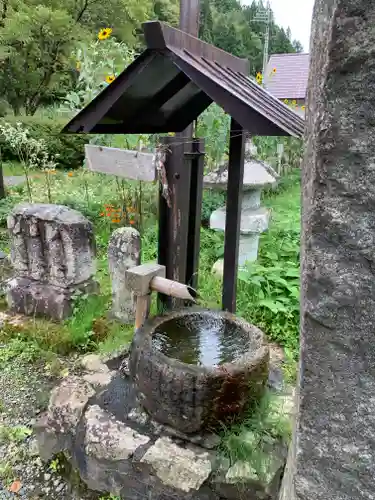 成法寺の手水