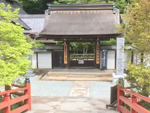 室生寺の山門