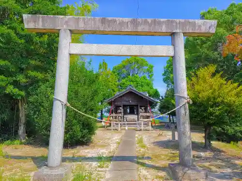 十二所社（野崎）の鳥居