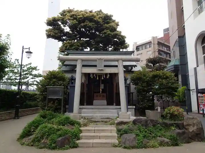 池袋水天宮の鳥居