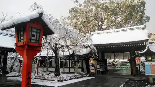 平野神社の山門・神門